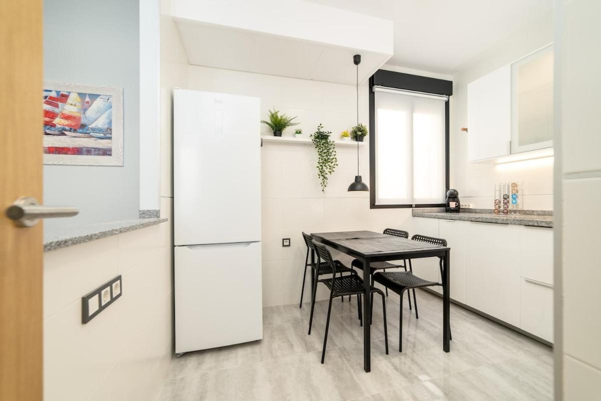 -Malagasunapts- Stylish City Centre Pool&Parking Eksteriør bilde