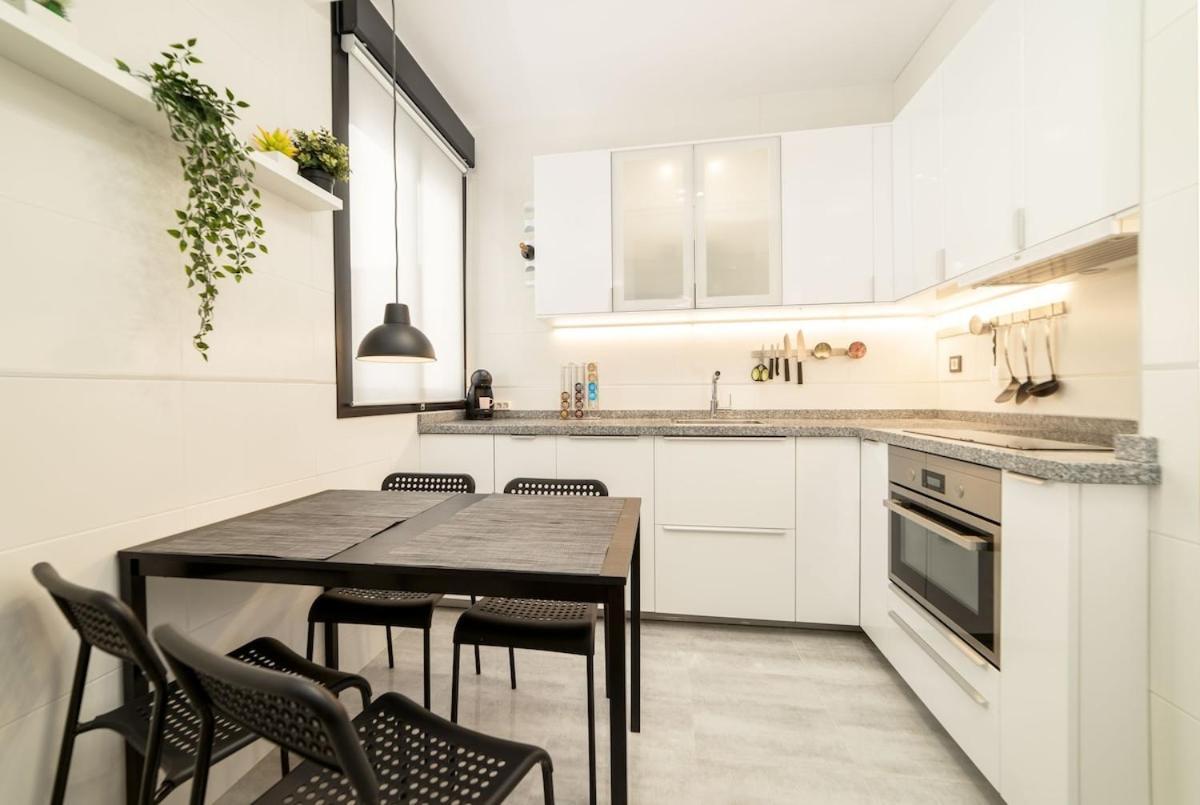 -Malagasunapts- Stylish City Centre Pool&Parking Eksteriør bilde